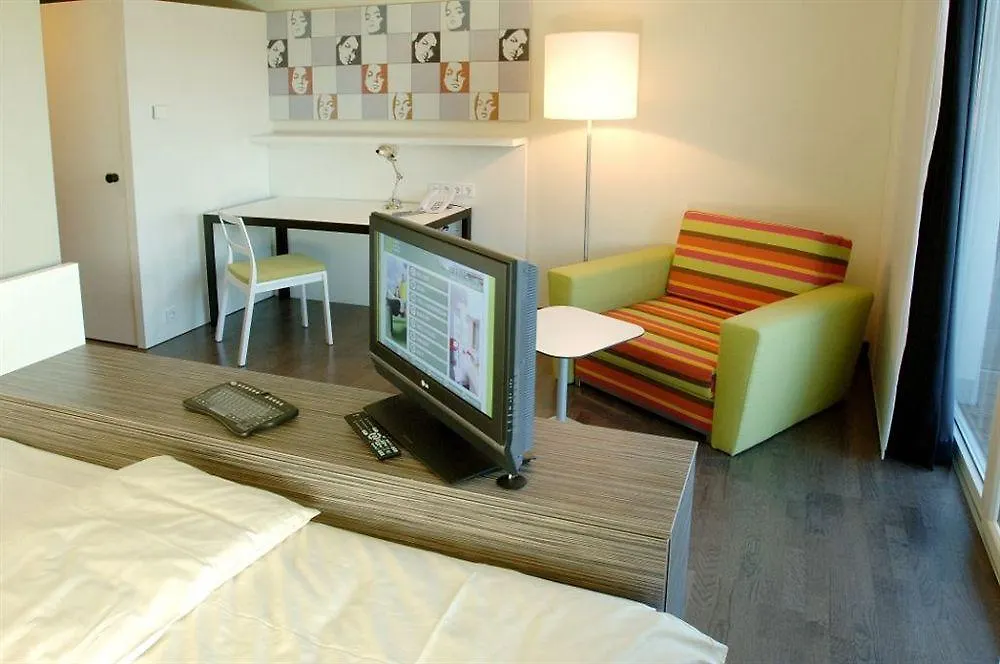 Harry'S Home Hart Bei Graz Hotel & Apartments