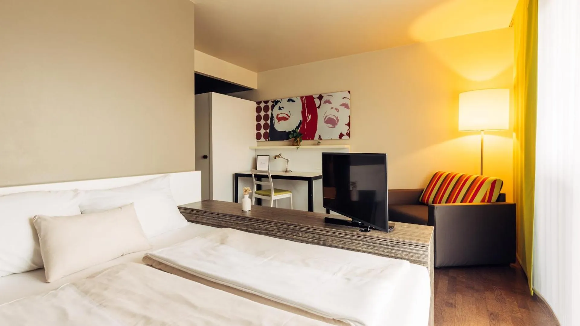 Harry'S Home Hart Bei Graz Hotel & Apartments 4*,  Austria