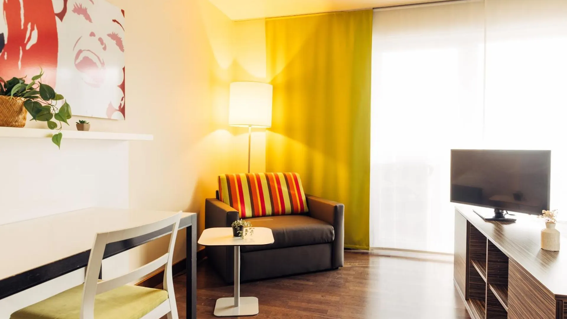 Harry'S Home Hart Bei Graz Hotel & Apartments