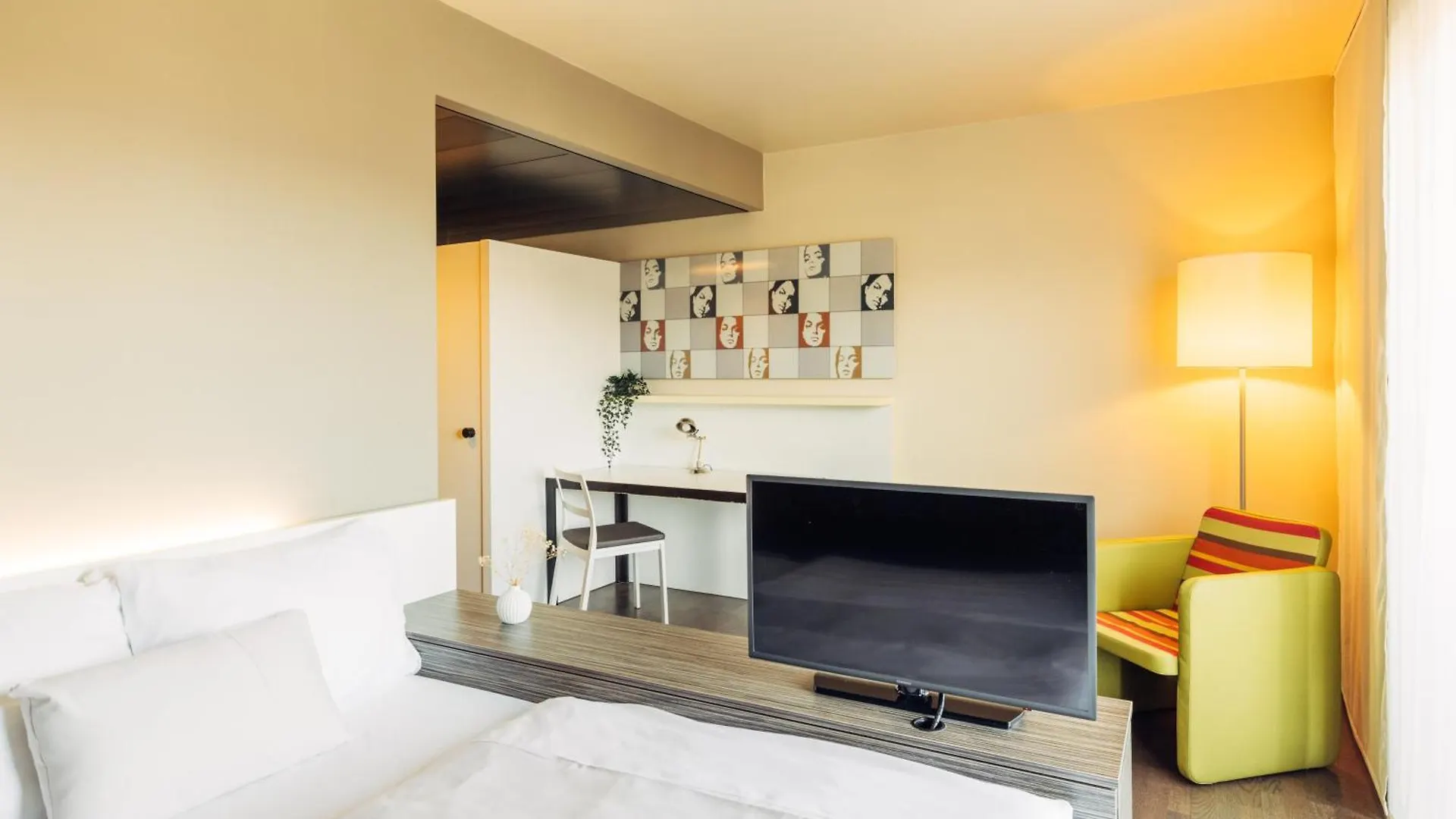 Harry'S Home Hart Bei Graz Hotel & Apartments